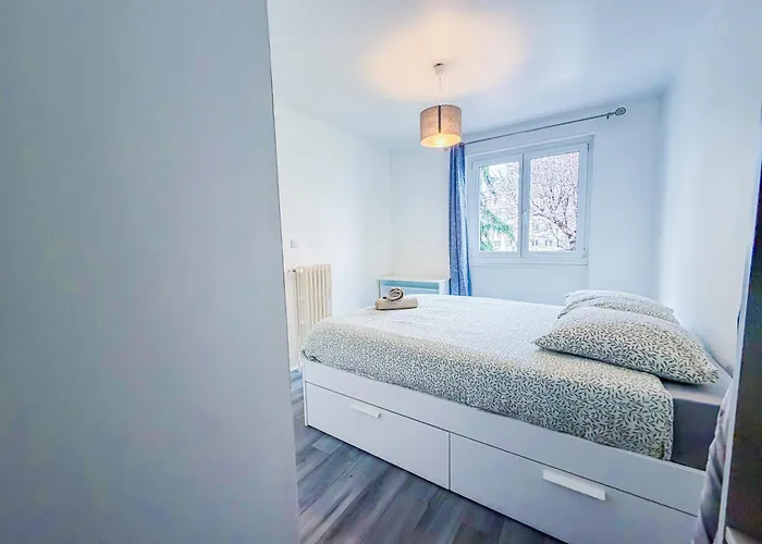 Spacieux Et Chic A * Клермон-Ферран