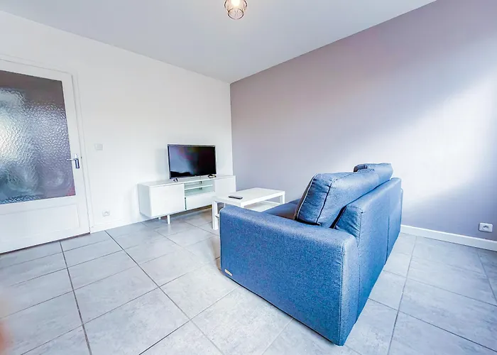 شقة Spacieux Et Chic A *