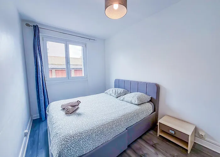 Spacieux Et Chic A Апартаменты